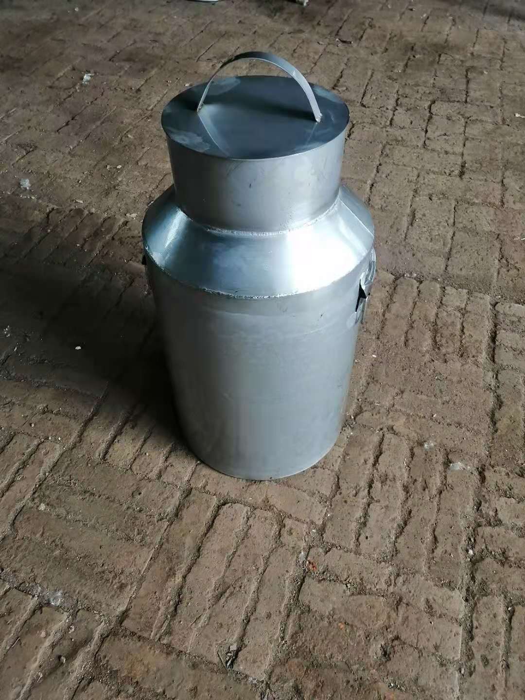接酒罐